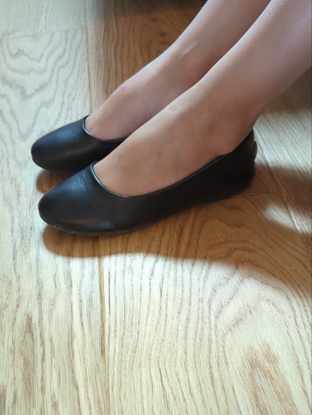 Dream Pairs Black Women's Round-Toe Slip-On Flats